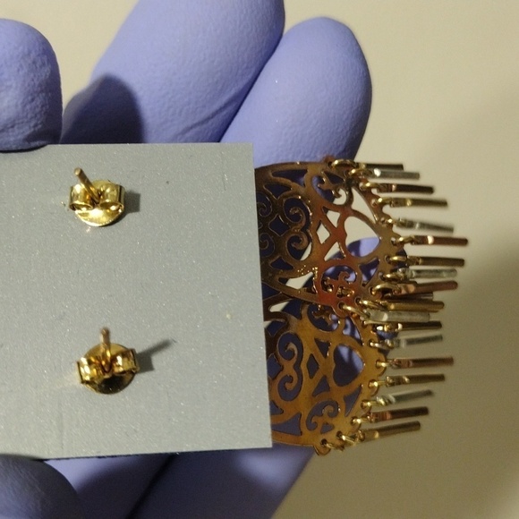 Gold Filigree Teardrop Fringe Earrings – Triple-Tone Dangle Statement Jewelry - Picture 4 of 4